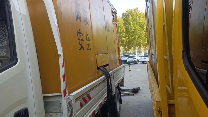 囊谦如何判断柴油发电机组和UPS电源的切换时间是否符合要求？