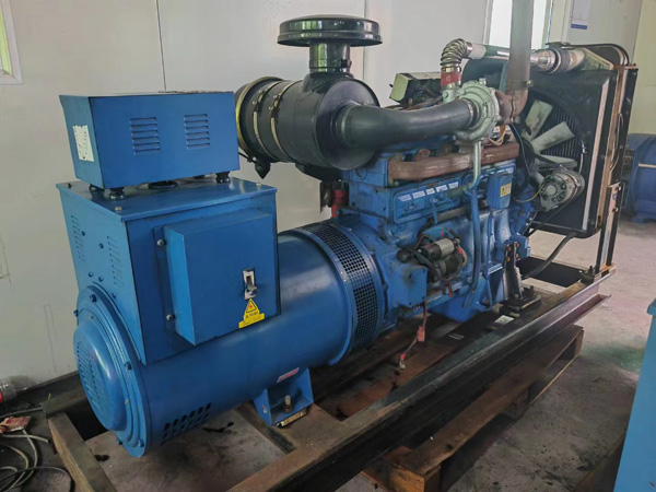 囊谦100kW柴油发电机组使用多级机油有哪些优缺点？